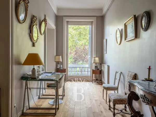 LYON 6 - BOULEVARD DES BELGES - APPARTEMENT DE RÉCEPTION FACE AU PARC