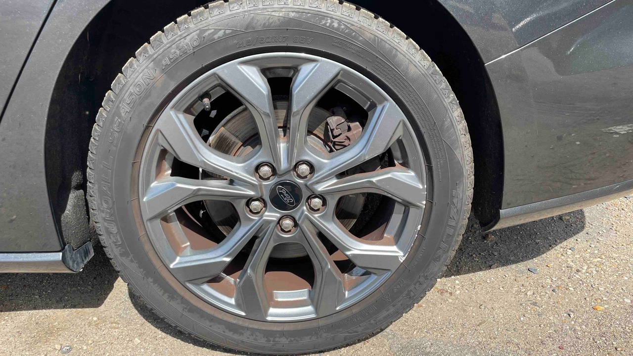 Ford Focus SW 1.0 EcoBoost 155 S&amp;S mHEV Powershift — photo 24