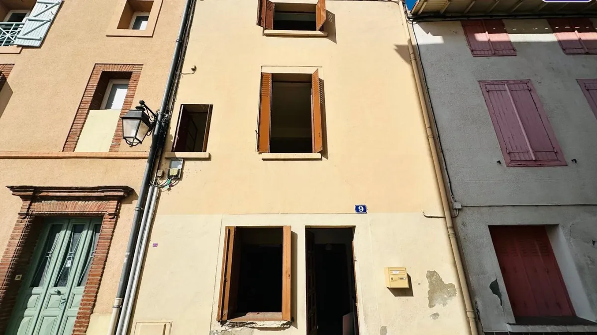 Photo 1
