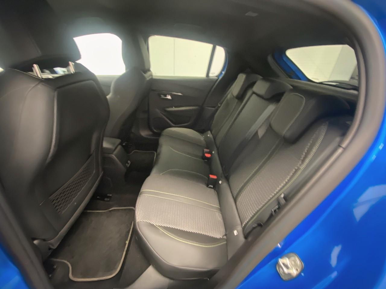 Peugeot 208 hybrid 136 e-dcs6 gt — photo 10