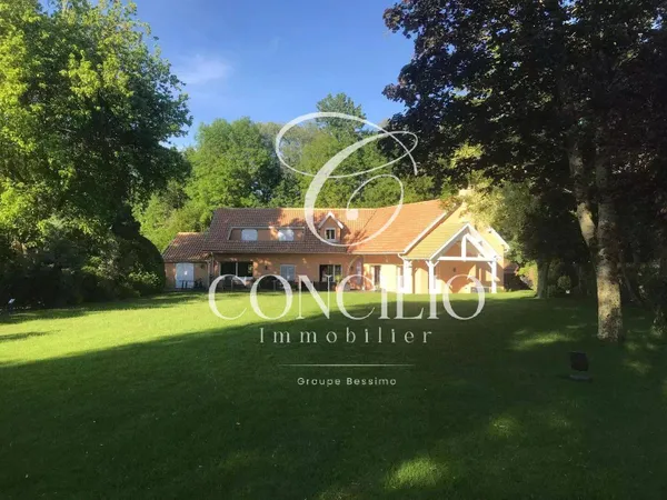 Maison de plain-pied 7 pièces 277 m²