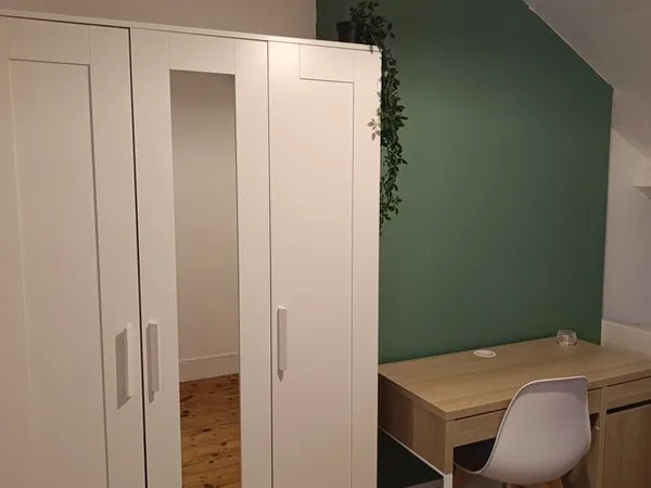 Location grande chambre refaite à neuf à la Tronche