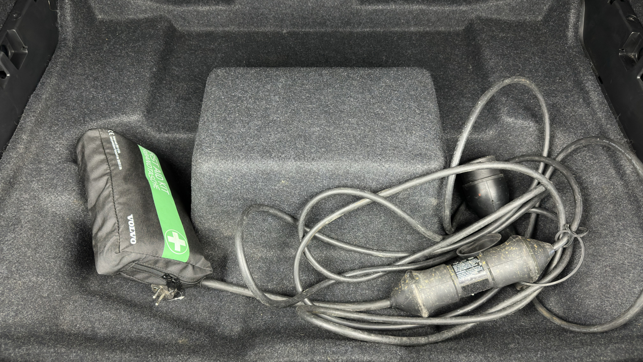 Volvo XC40 T4 Recharge 129+82 ch DCT7 — photo 35