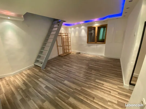 Maison de ville T2 75 m² avec cour - centre de Cavaillon