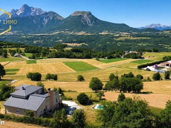Propriété 10 pièces 337 m²