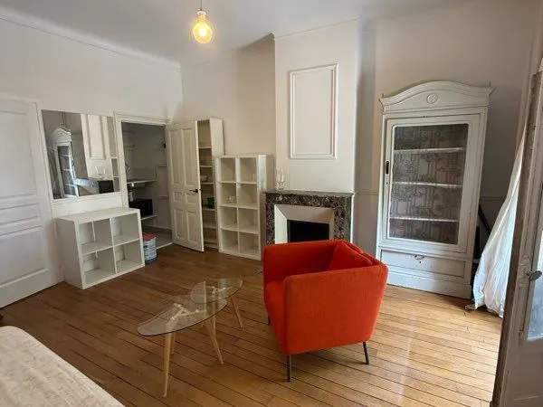 Studio tours centre