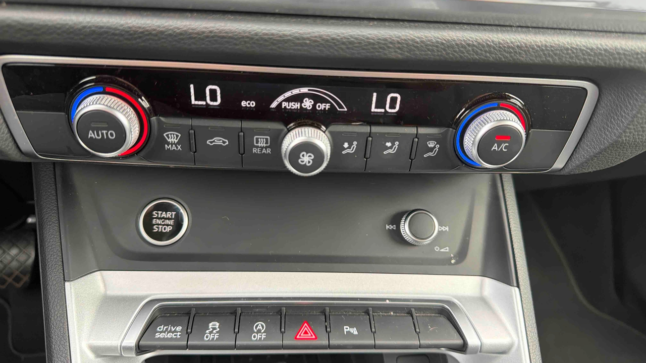 Audi Q3 35 TFSI 150 ch S tronic 7 — photo 11