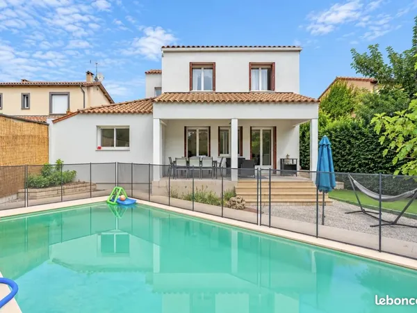 Maison 9 pièces 143 m²