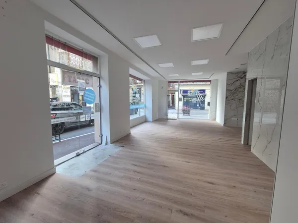 Bien Commercial À Vendre