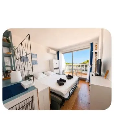 Port camargue sud studio max 6 mois