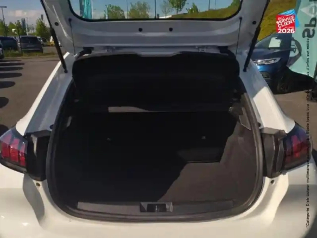 Peugeot 208 1.2 puretech 75ch s&amp;s like 2023 — photo 29