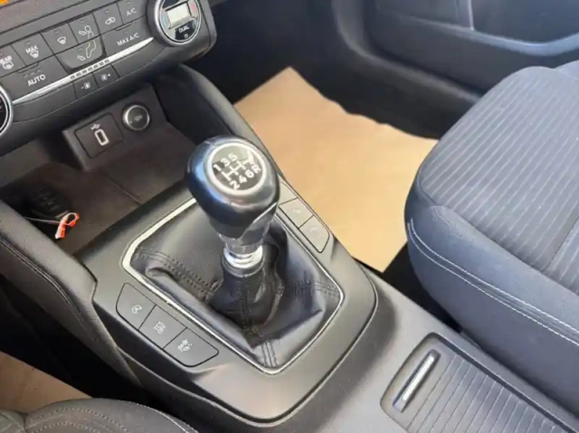 Ford Focus 1.0 ecoboost 125ch titanium — photo 8