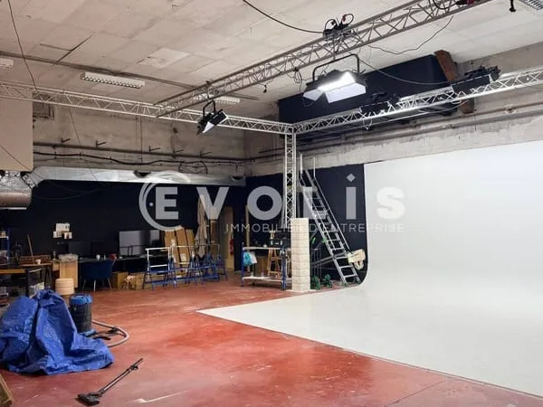 Local d'activité 335 m²