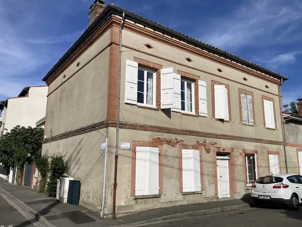 SAINT EXUPERY T2/3 meublé en combles