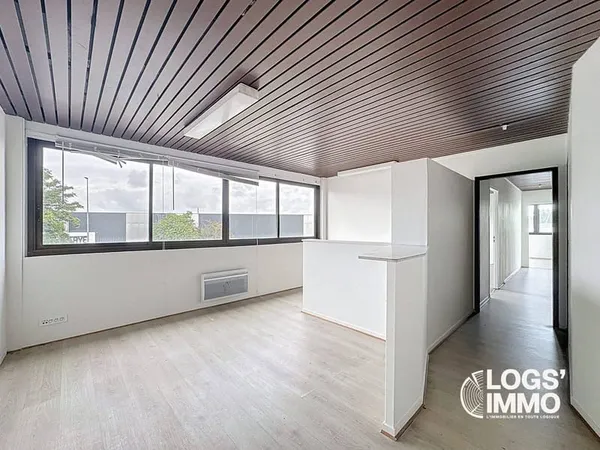 Bureau 90 m²