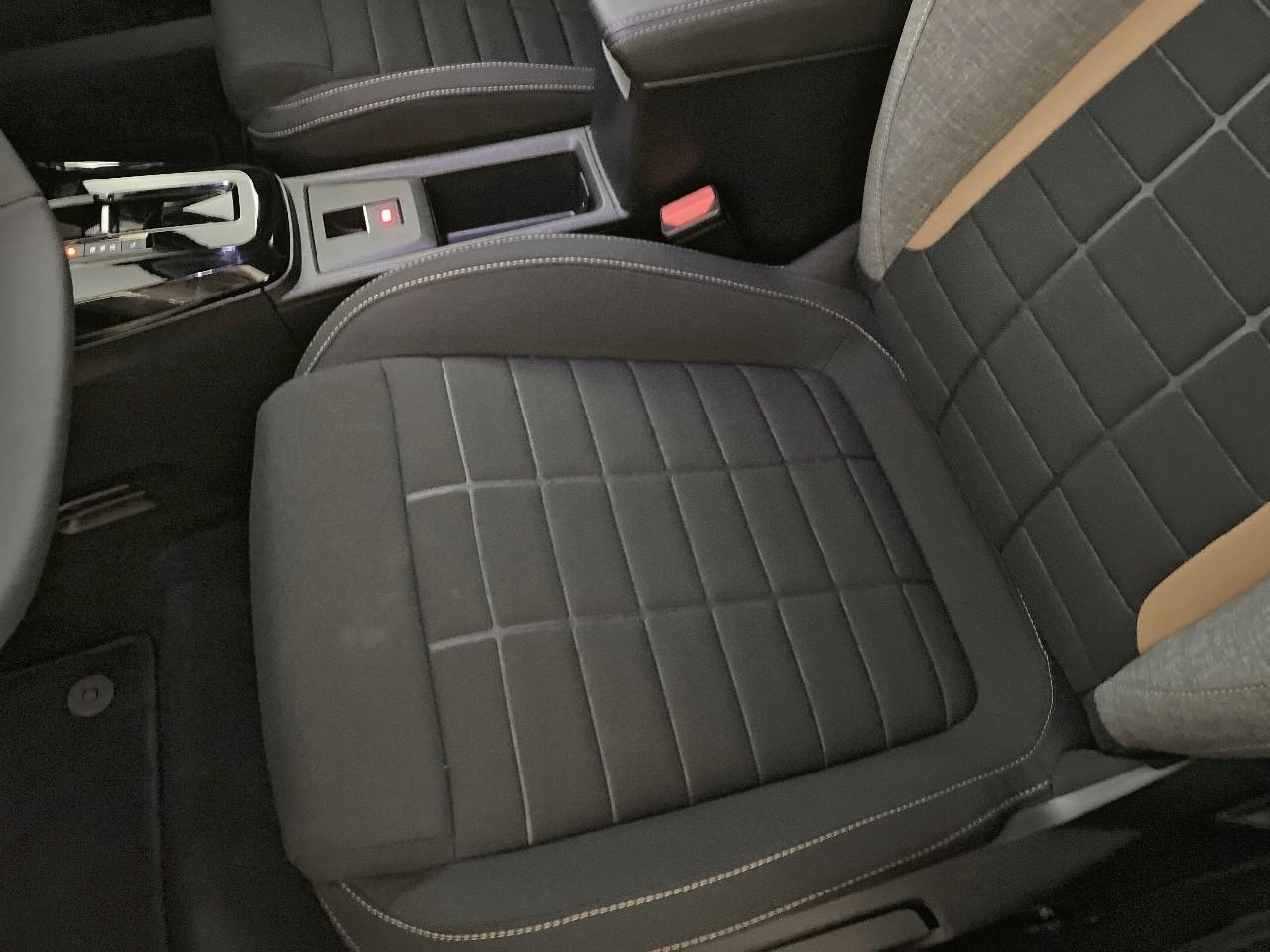 Citroën C3 Aircross hybride 145 ch aut plus — photo 9