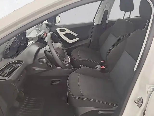 Peugeot 208 puretech 68ch bvm5 — photo 11