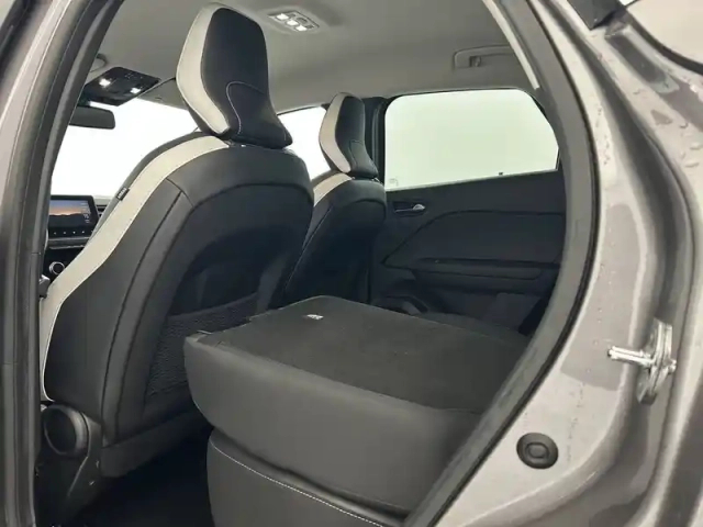 Renault Captur e-tech plug-in 160 — photo 74