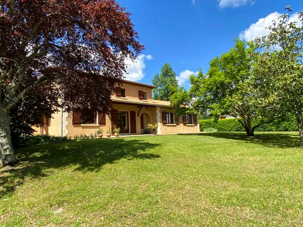 Maison 13 pièces 285 m²