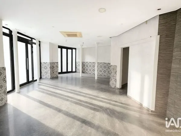 Location Boutique/Local commercial 135 m²
