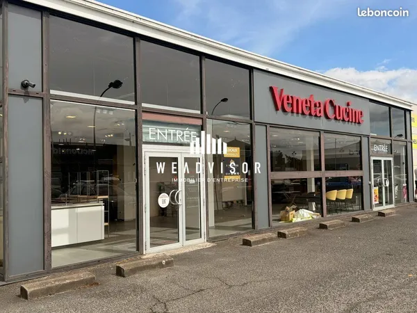 Local commercial 550 m² CHAMBRAY-LÈS-TOURS