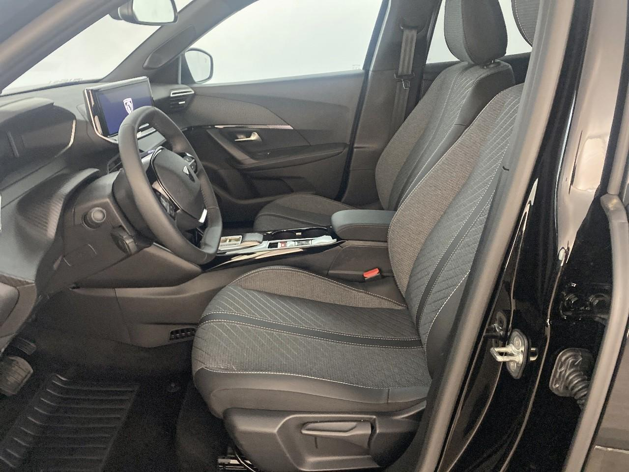 Peugeot 2008 hybrid 145 ch e-dcs6 allure — photo 9