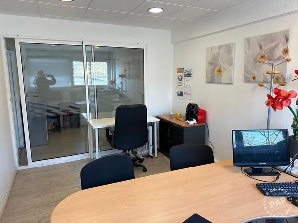 Bureau 54 m²