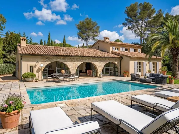 Maison de luxe 6 pièces 250 m²