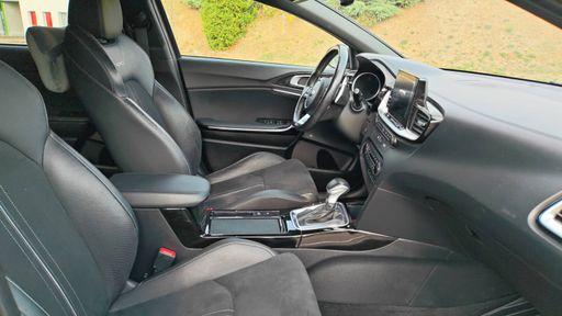 Kia ProCeed 1.4 T-GDi 140 DCT7 - GT Line Premium – 2019 – 112000 km – Essence – Boîte Automatique — photo 42