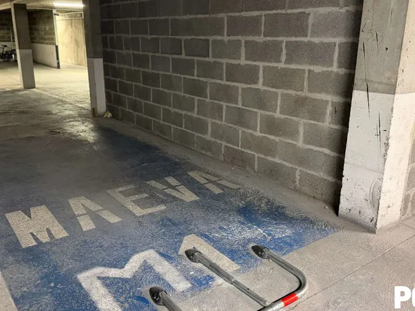 Garage/Parking