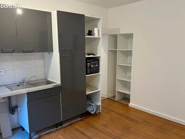 Appartement refait a neuf vue jardin plein sud