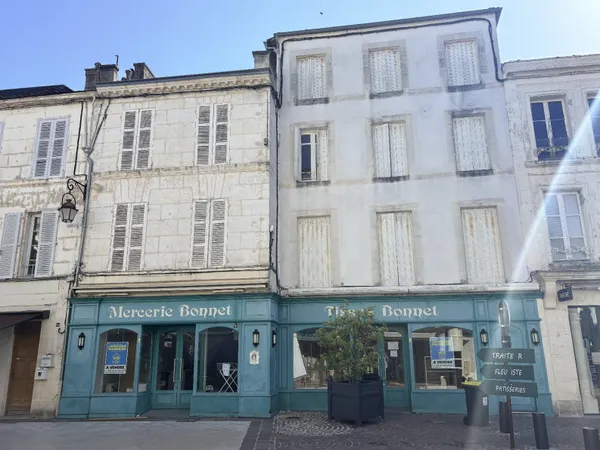 Immeuble 645 m²