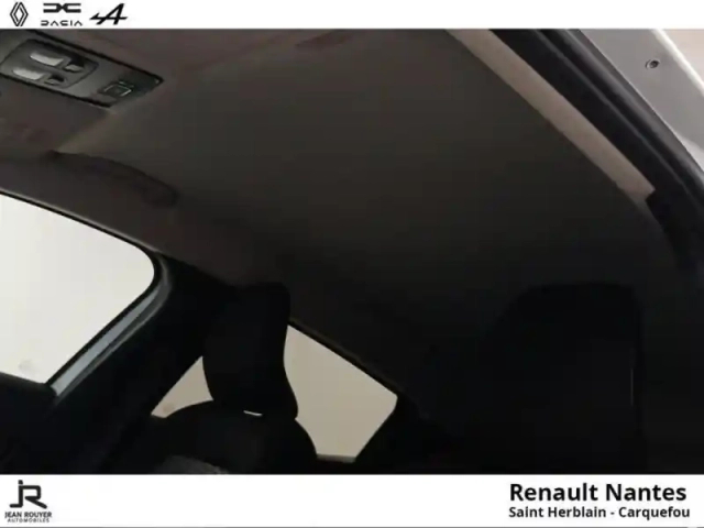 Renault Clio 1.0 tce 90ch evolution — photo 13