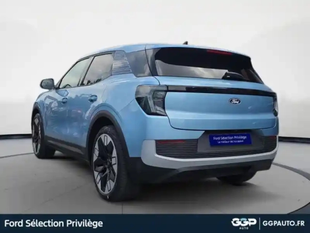 Ford Explorer 286ch extended range 79kwh pack premium rwd — photo 3