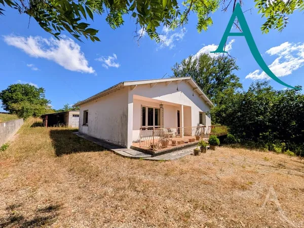 MAISON T4 124 M2 avec T2 , Garage, dépendances,1500m² de terrain.