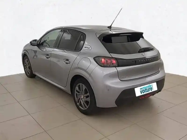 Peugeot 208 puretech 75 s&amp;s bvm5 — photo 30