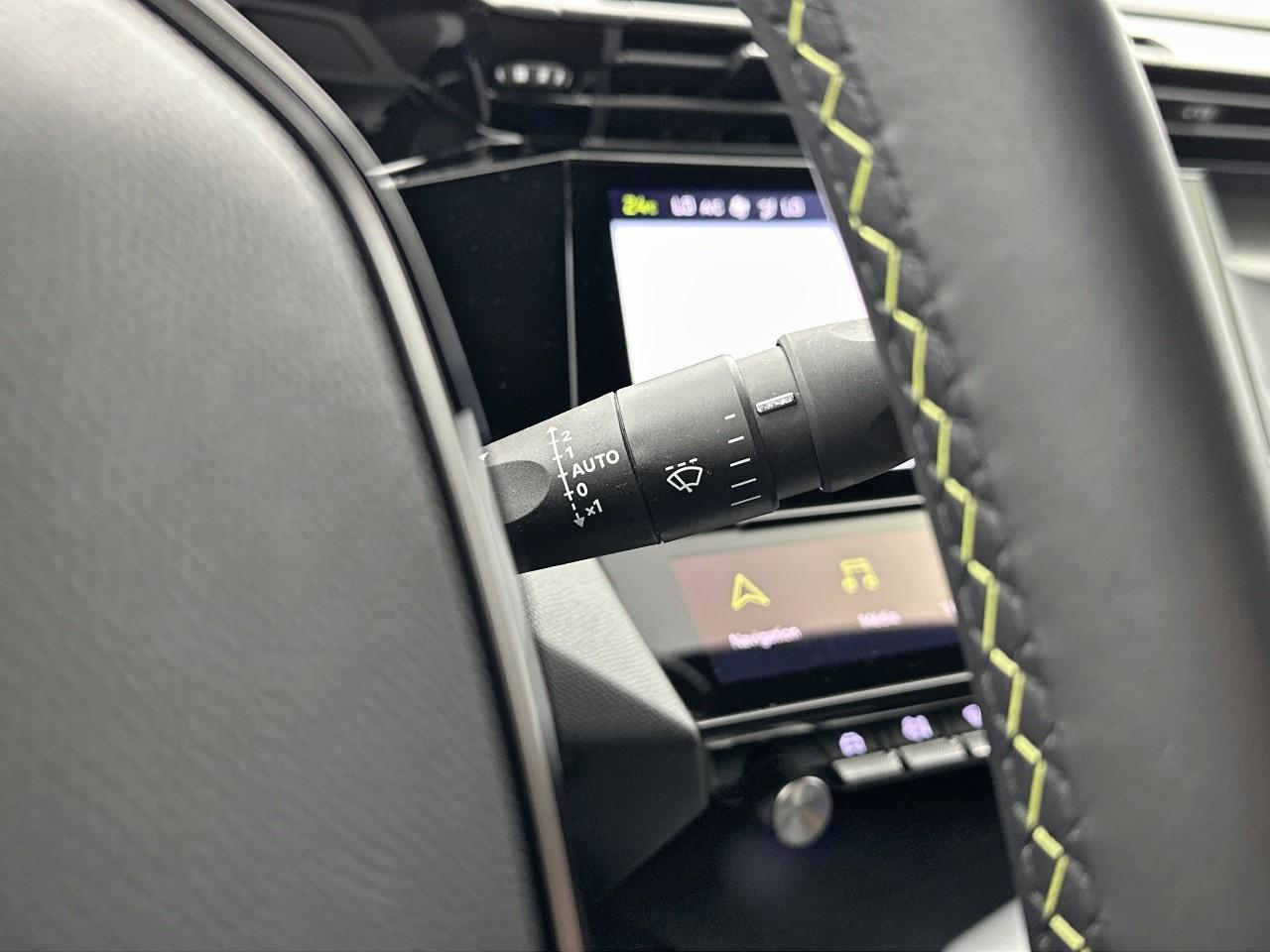 Peugeot 408 phev 180 e-eat8 gt — photo 21