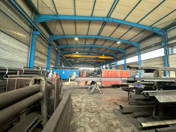 Local d'activité 3200 m²