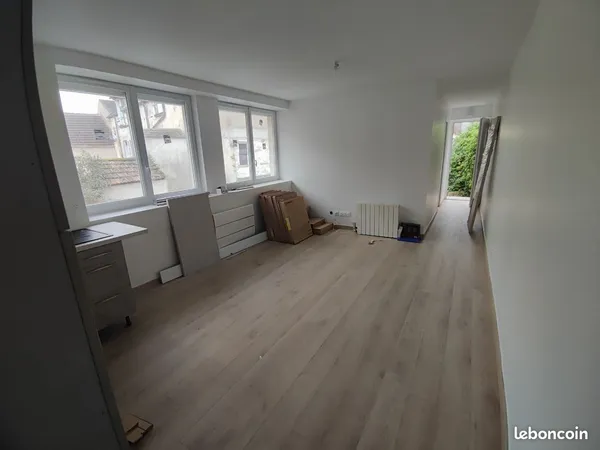 40 m2 refait à neuf Rue de Paris a 100m de la Gare de Palaiseau
