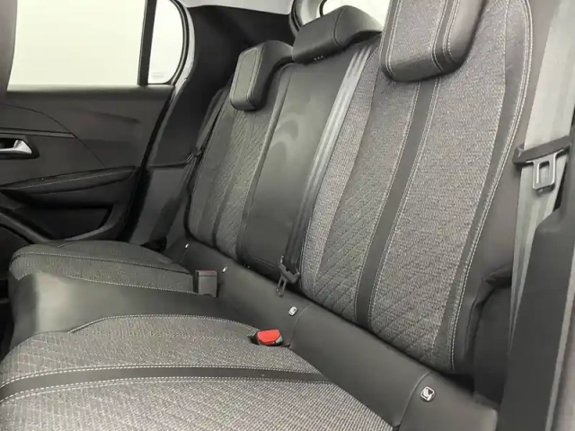 Peugeot 208 electrique 50 kwh 136ch — photo 15