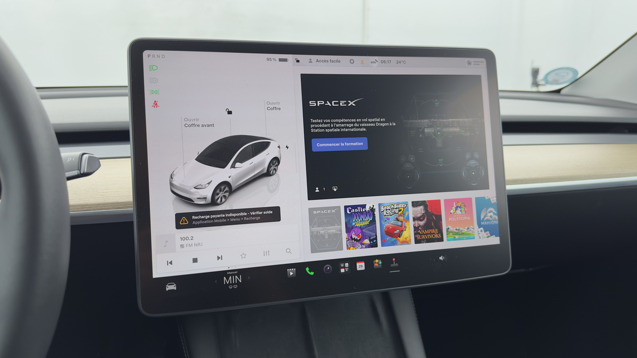 Tesla MODEL Y Standard RWD — photo 29
