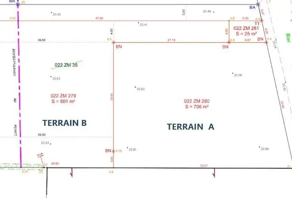 Terrain 706 m²