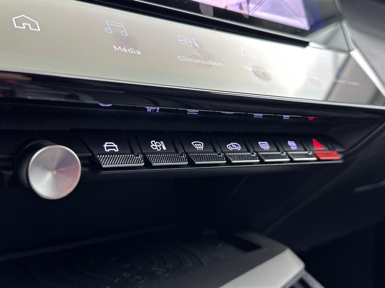 Peugeot 308 hybrid 145 e-dcs6 allure — photo 27