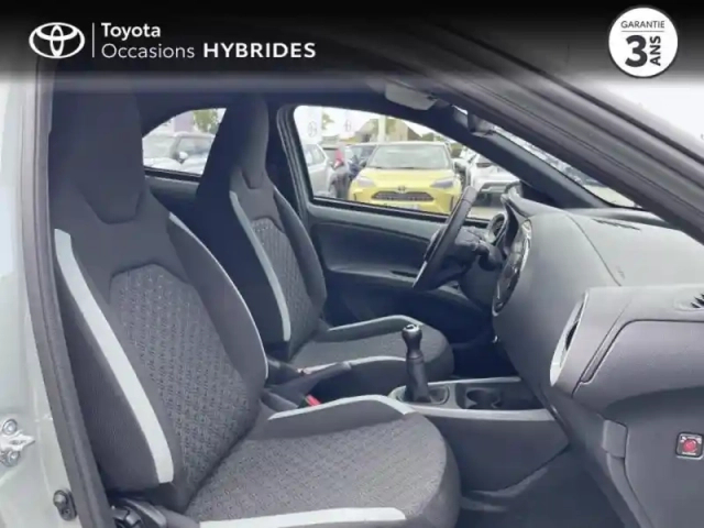 Toyota Aygo X 1.0 vvt-i 72ch design my24 — photo 6