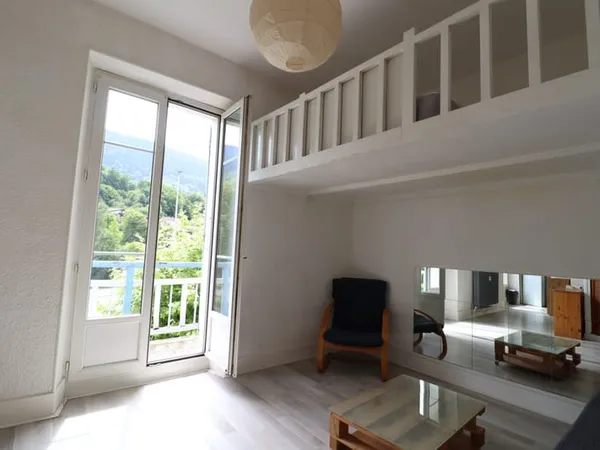 VAULNAVEYS LE HAUT/URIAGE-LES-BAINS Studio avec balcon vue m