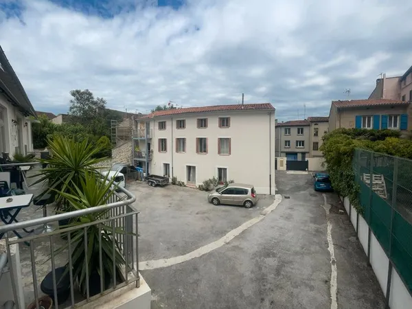 Ensemble immobilier sécurisé centre-ville - Immeuble + Maison