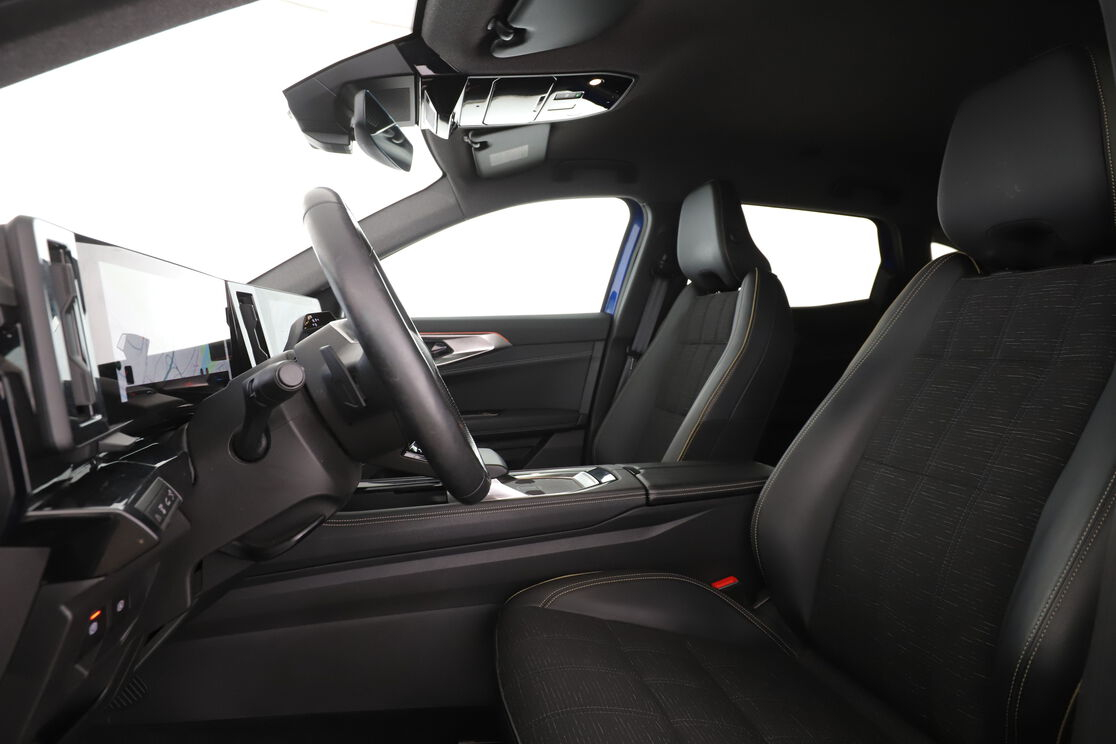 Renault Austral 1.2 Hybrid E-Tech Iconic — photo 9