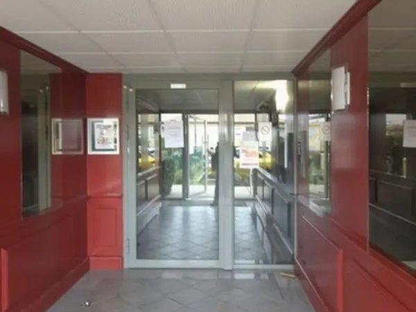 vinassan apprt t3 piscine sécurisée