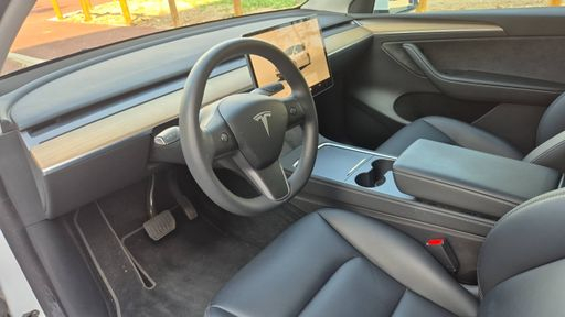 Tesla Model Y 275 Rwd - Standard Range – 2022 – 36852 km – Électrique – Boîte Automatique — photo 30
