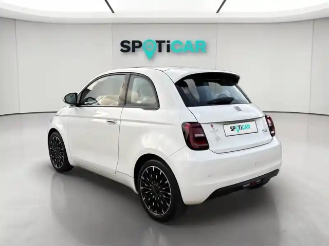 Fiat 500 e 118ch icône plus (pack magic eye) — photo 3